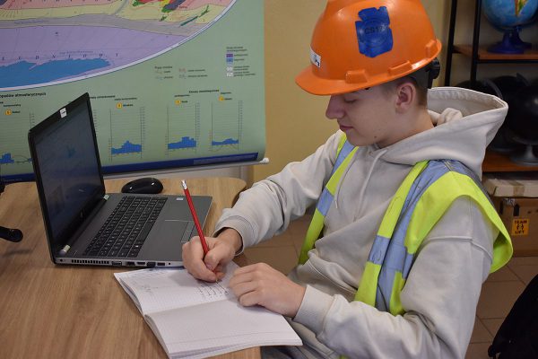 Technikum - Technik logistyk - zdjęcie 3